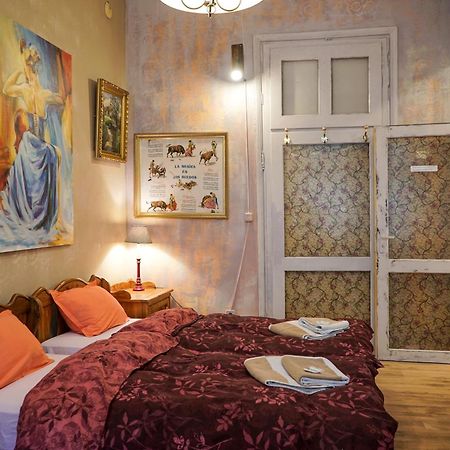 Rooster Hostel Veliko Tarnovo Eksteriør billede