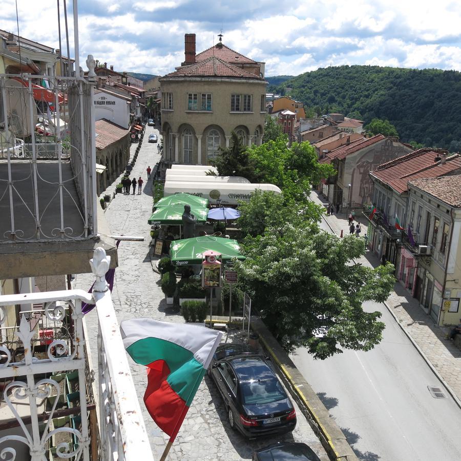 Rooster Hostel Veliko Tarnovo Eksteriør billede